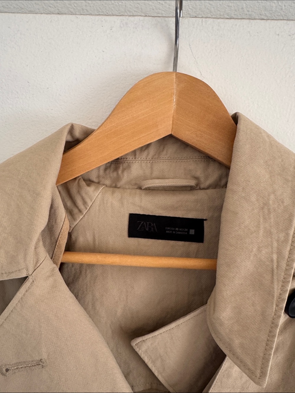 Zara Beige Cropped Double-Breasted Trench Coat - Picture 2 of 6